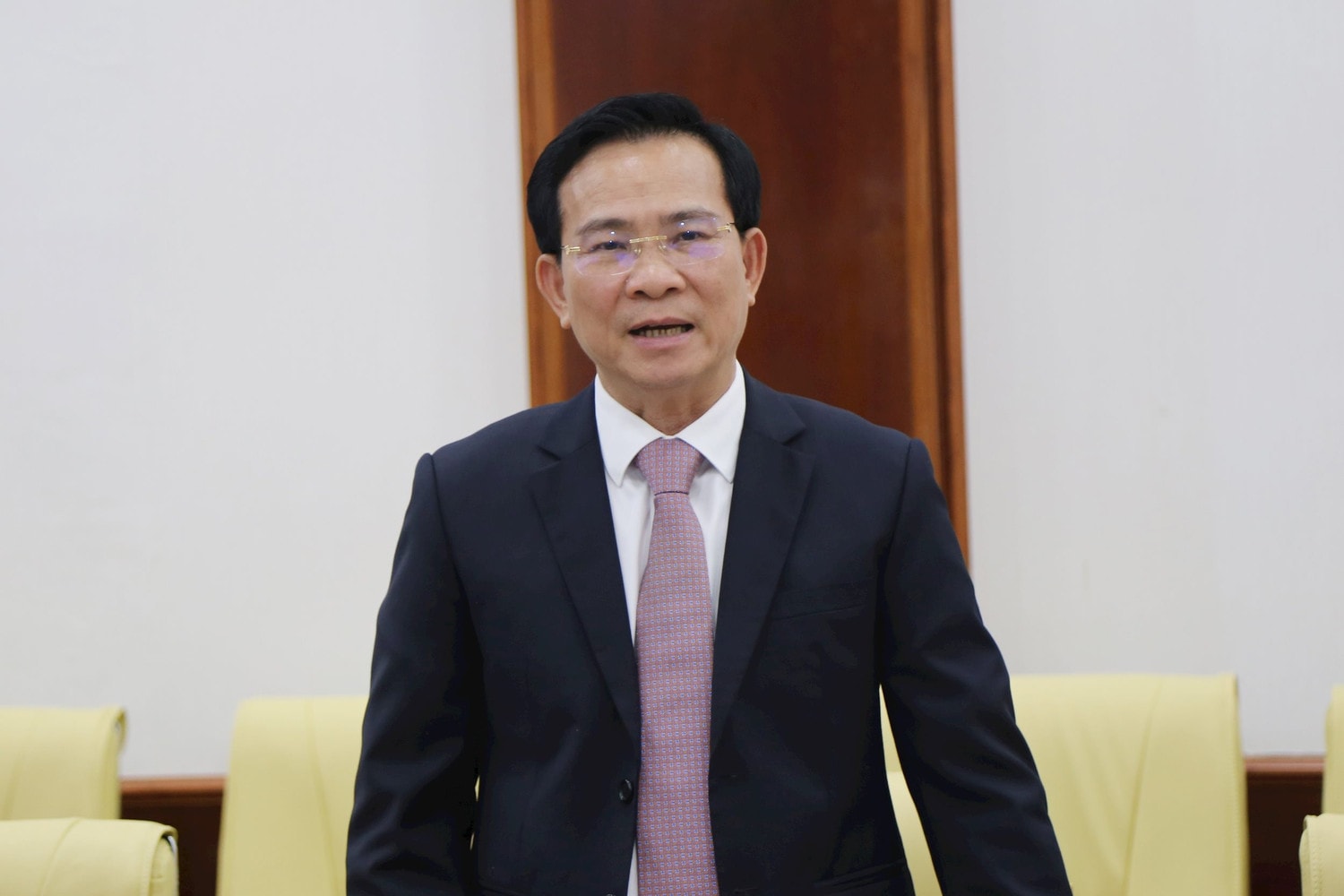 anh-2-ong-ho-van-muoi-pho-bi-thu-tinh-uy-chu-tich-ubnd-tinh-dak-nong-phat-bieu-tai-le-ky-ket-anh-vna.jpg