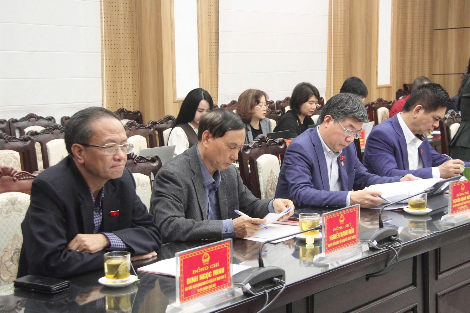 Các đại biểu dự cuộc làm việc