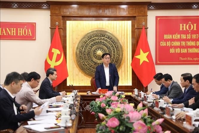 Ủy viên Bộ Chính trị, Bí thư Trung ương Đảng, Trưởng Ban Tuyên giáo và Dân vận Trung ương Nguyễn Trọng Nghĩa phát biểu chỉ đạo tại buổi làm việc. Ảnh: Việt Hoàng/TTXVN