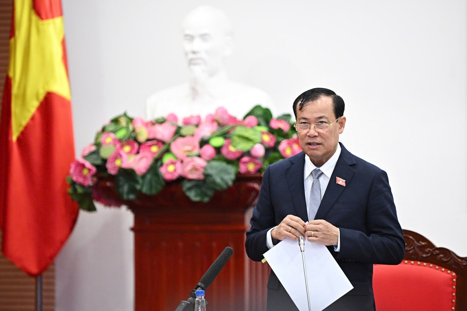 Chủ nhiệm Ủy ban Quốc phòng, An ninh và Đối ngoại, Trung tướng Lê Tấn Tới phát biểu