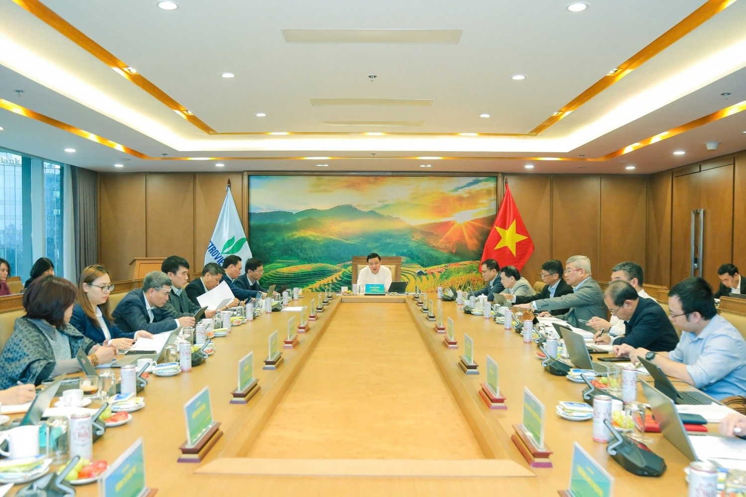 Chủ tịch hội đồng thành viên Petrovietnam Lê Mạnh Hùng nhấn mạnh cần đưa ra kế hoạch, giải pháp quản trị và điều hành linh hoạt, phù hợp
