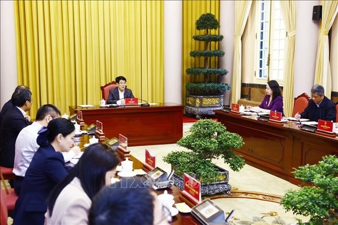 Chủ tịch nước Lương Cường làm việc với Văn phòng Chủ tịch nước. Ảnh: Lâm Khánh/TTXVN