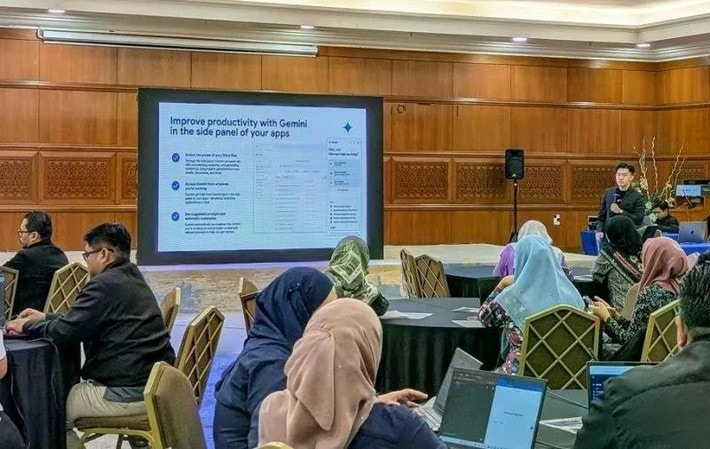 Chính phủ Malaysia nâng cao kỹ năng cho các công chức về công cụ AI thế hệ mới để thúc đẩy chuyển đổi dịch vụ công. Ảnh: Malaysia.news