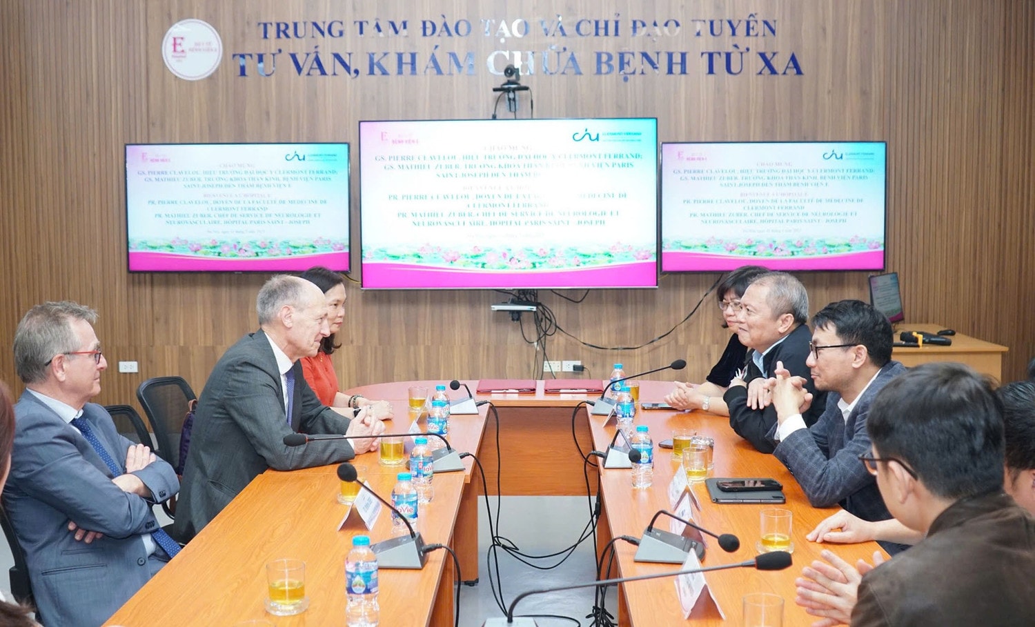 2025-03-11-vnu-ump-ky-ket-uca-4.jpg