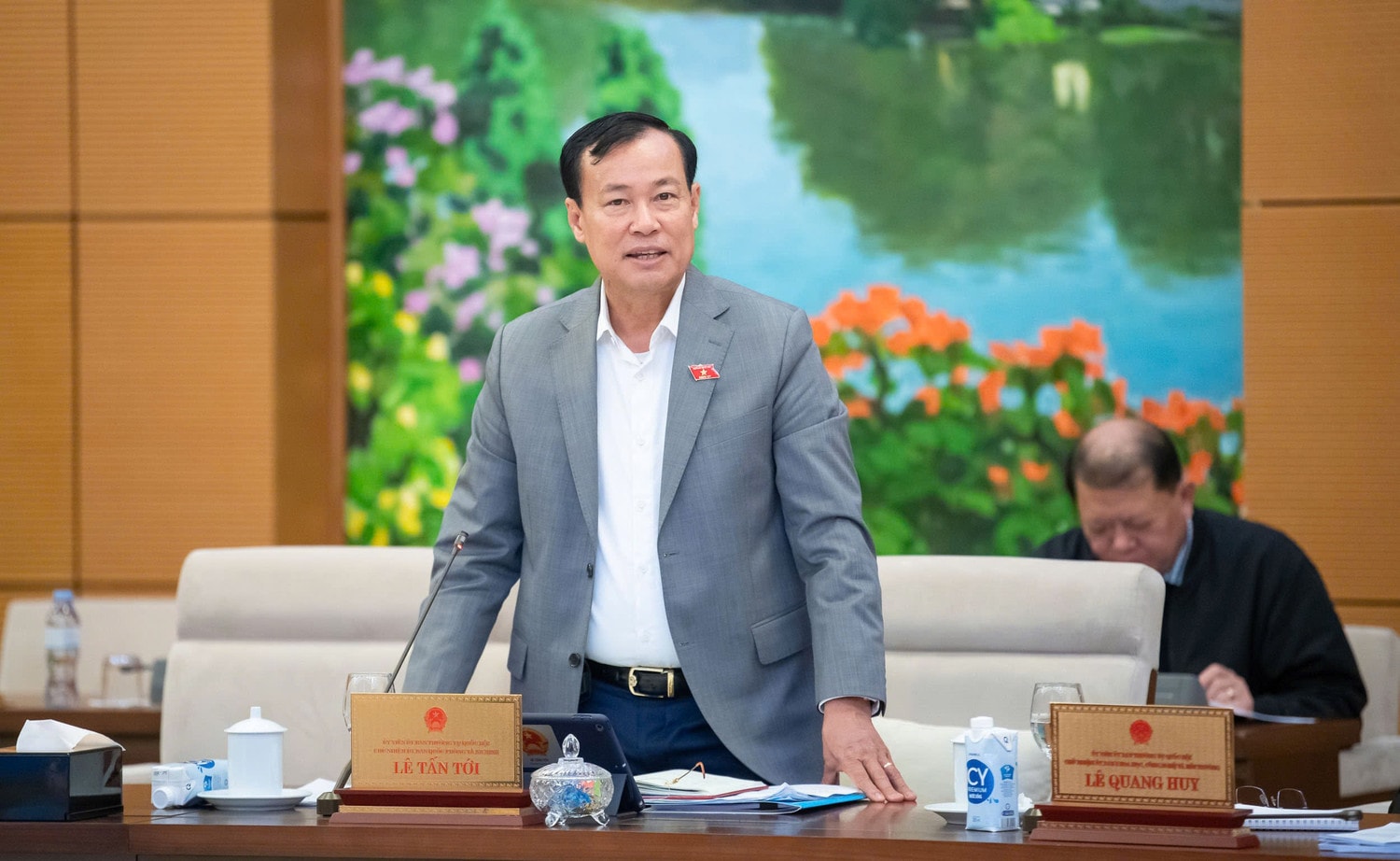 chu-nhiem-uy-ban-quoc-phong-an-ninh-va-doi-ngoai-le-tan-toi.jpg