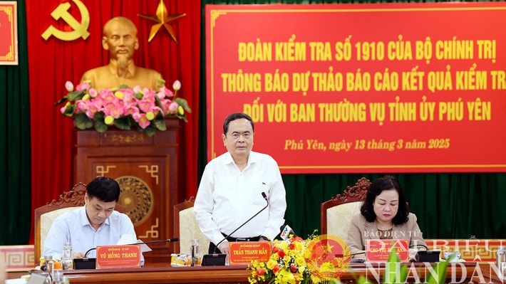 National Assembly Chairman Tran Thanh Man speaks at the event. (Photo: VNA) ctqh-phat-bieu.jpg