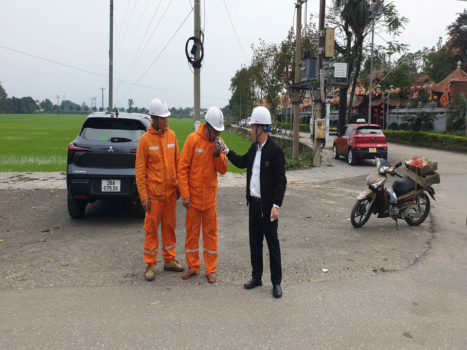 phong-an-toan-cong-ty-tang-cuong-kiem-tra-dot-xuat-tinh-hinh-chap-hanh-quy-dinh-ve-su-dung-bia-ruou-trong-gio-lam-viec-cua-cong-nhan-cac-don-vi-anh-npc.png