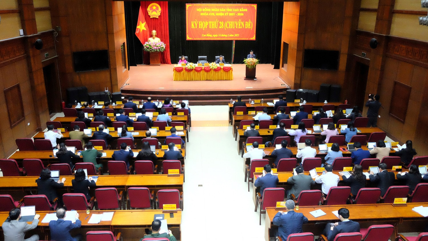 toan-canh.jpg