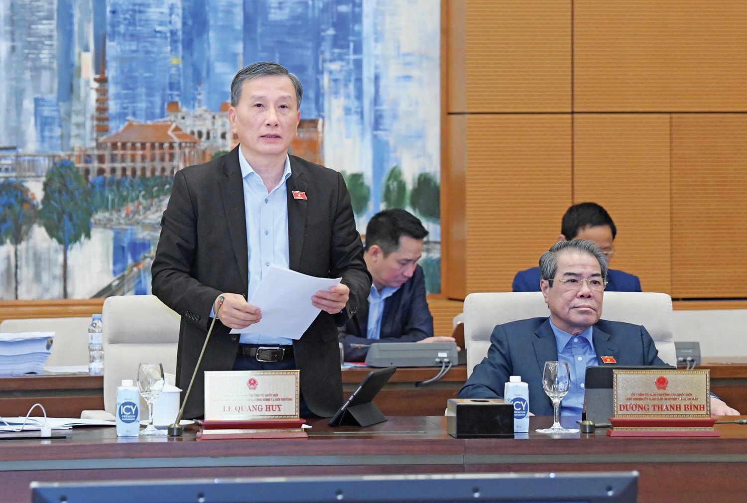 Chủ nhiệm Ủy ban Khoa học, Công nghệ và Môi trường Lê Quang Huy phát biểu