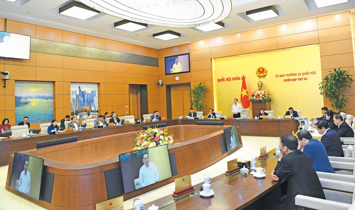 Toàn cảnh Phiên họp thứ 43 của UBTVQH