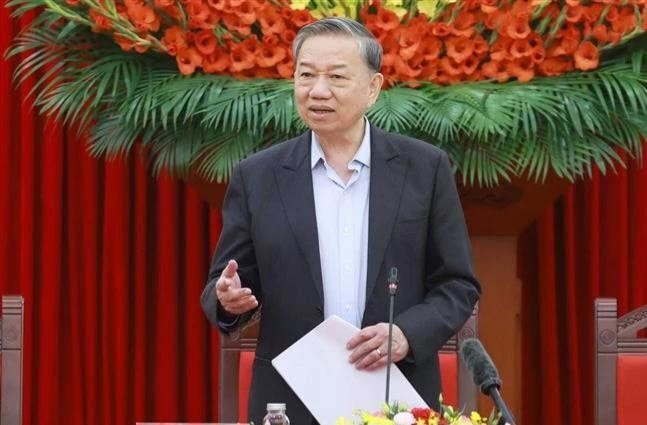 Party General Secretary To Lam chairs the meeting. (Photo: VNA) img-8175.jpg