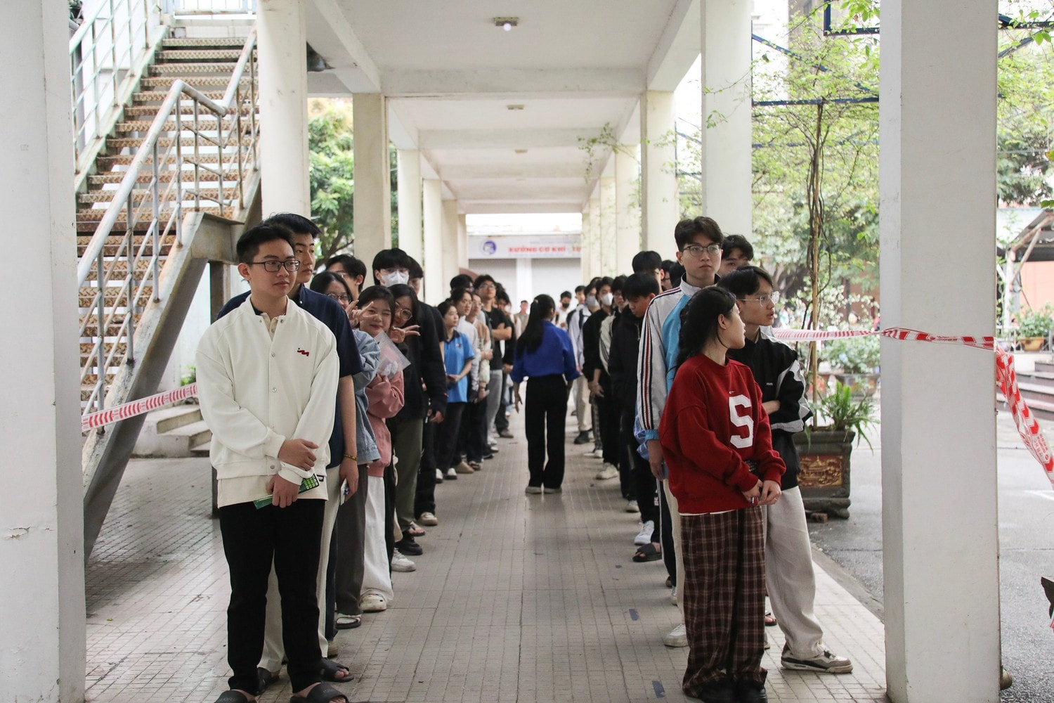 vnu-ky-thi-hsa-2025-dot-1-1.jpg