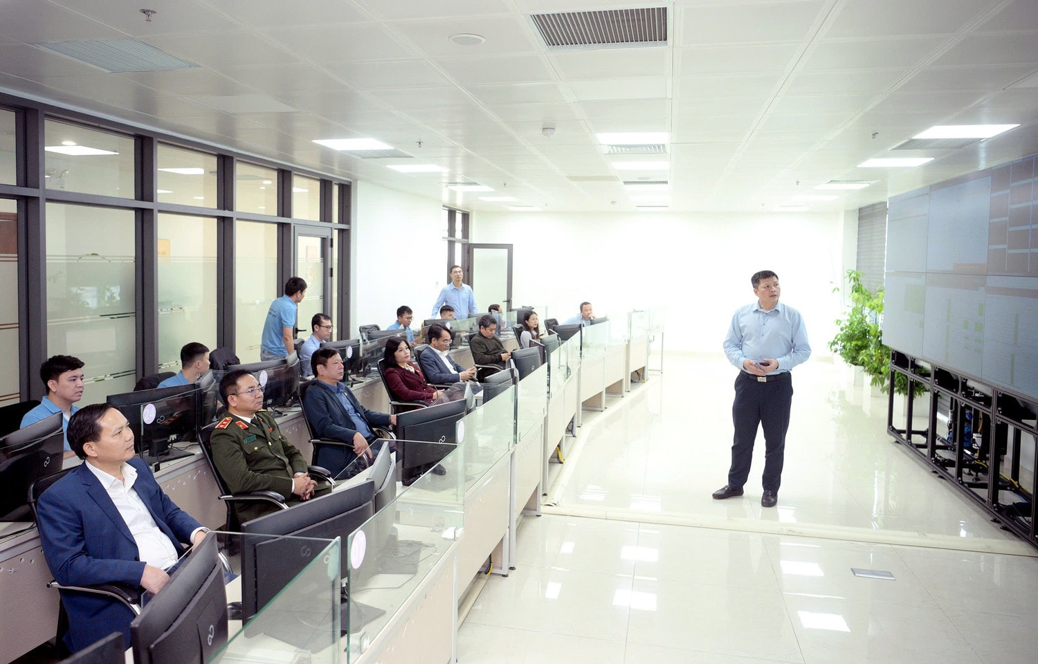 Đoàn khảo sát của Ủy ban Quốc phòng, An ninh và Đối ngoại khảo sát tại Bảo hiểm xã hội Việt Nam