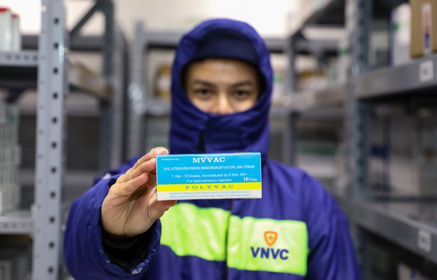 vnvc-tang-bo-y-te-nua-trieu-lieu-vac-xin-soi-11.jpg