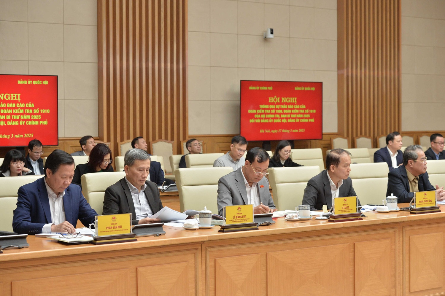 cac-dai-bieu-du.jpg