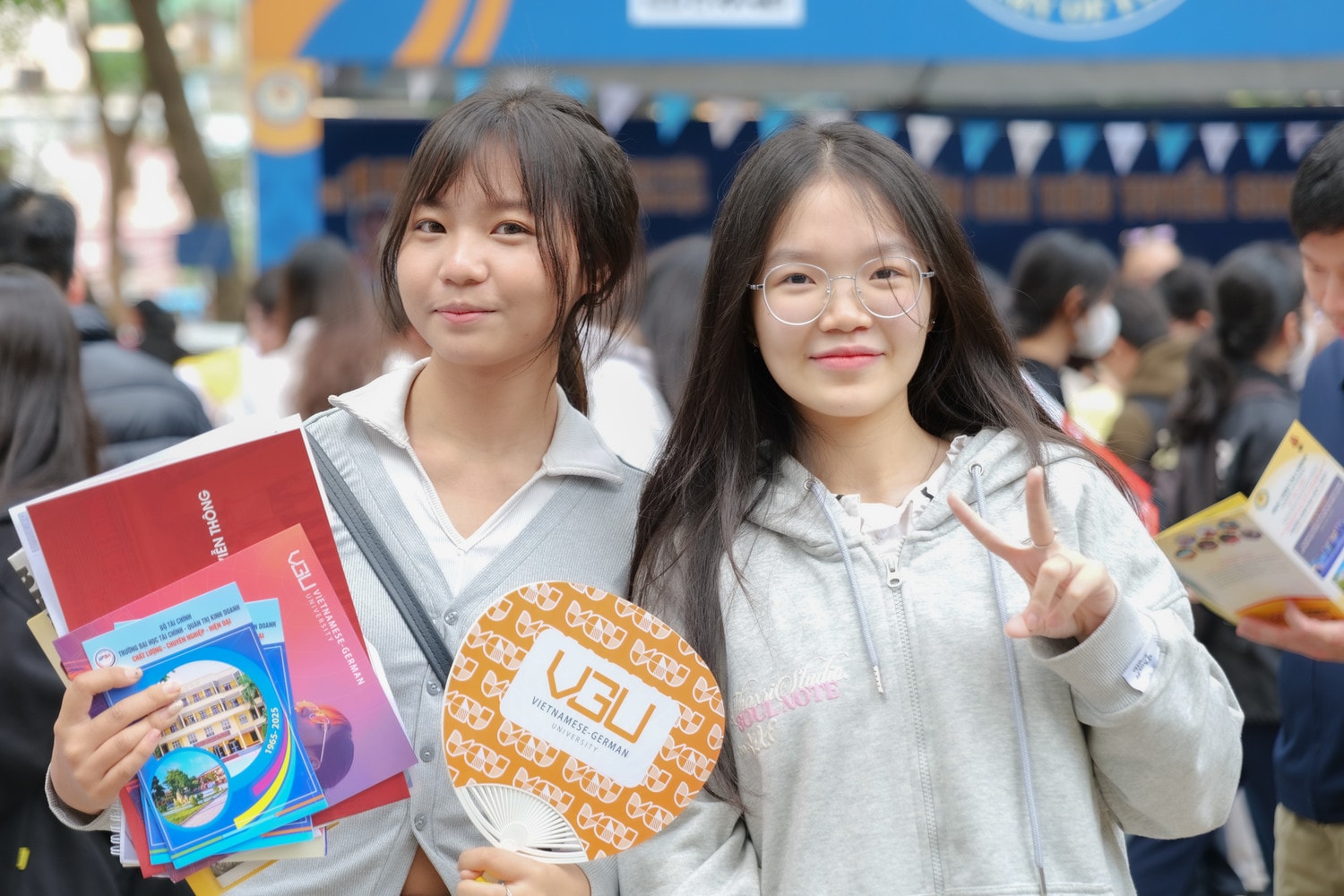 Thí sinh tham dự Ngày hội Tư vấn tuyển sinh - hướng nghiệp 2025 (Ảnh: Quốc Việt)