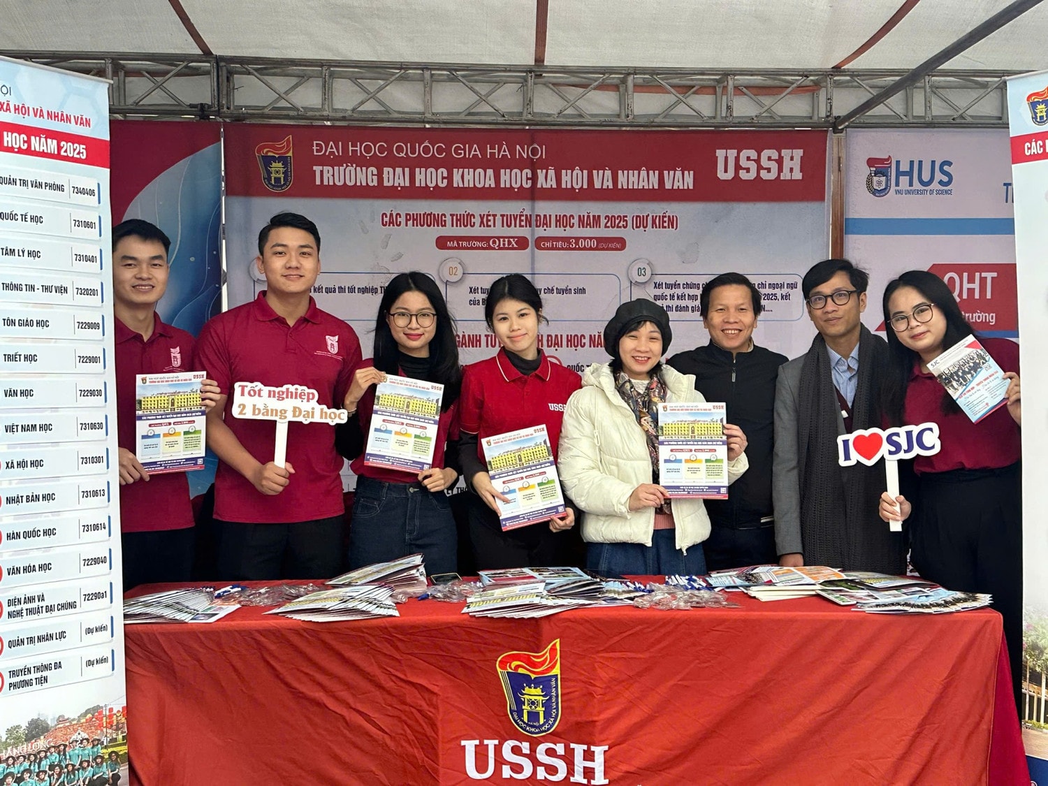 Năm 2025, Đại học Quốc gia Hà Nội tuyển sinh 20.285 chỉ tiêu cho 12 đơn vị đào tạo (Ảnh: USSH)