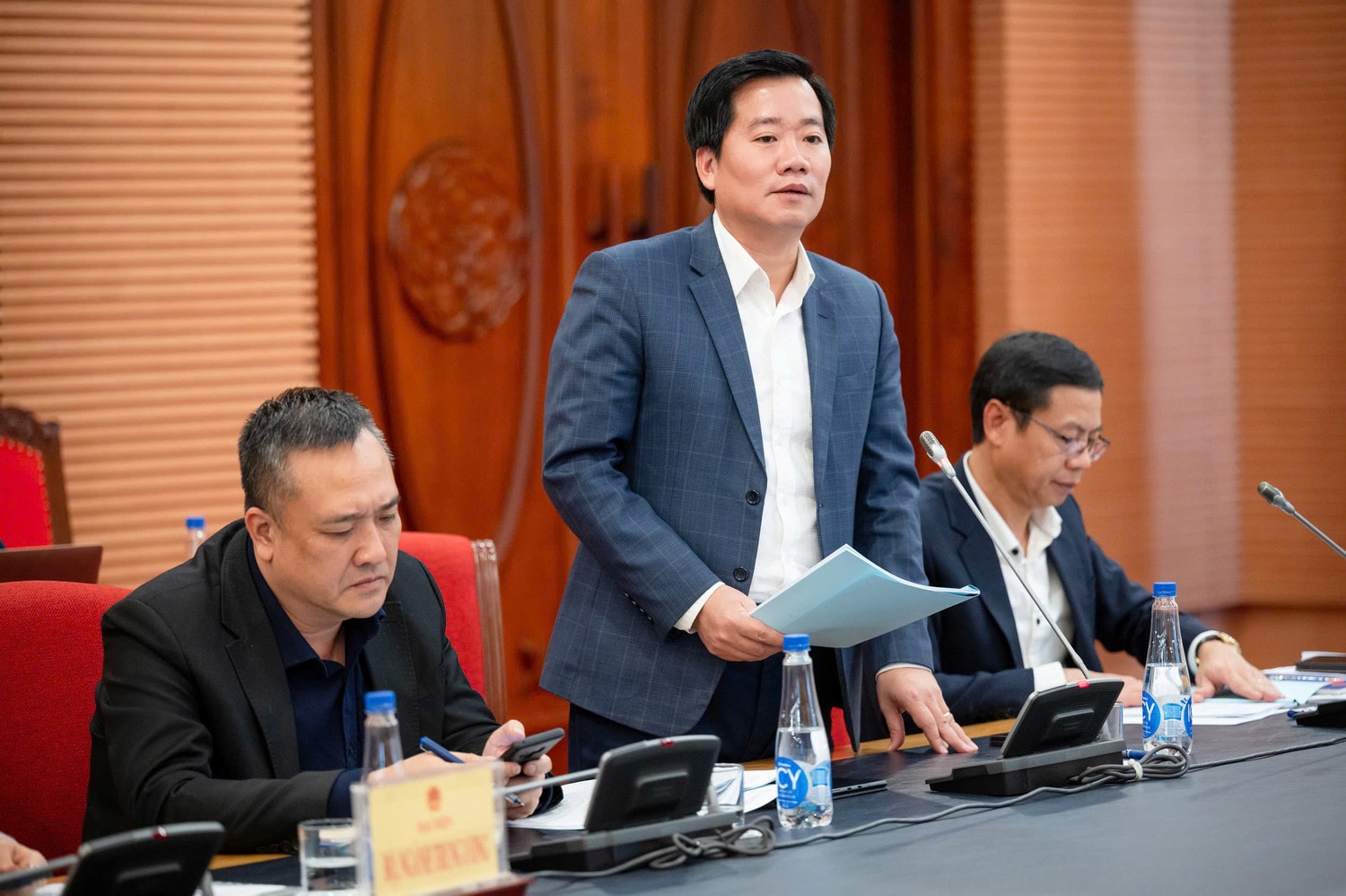 Phó Cục trưởng Cục An toàn bức xạ và hạt nhân Nguyễn Hoàng Linh báo cáo