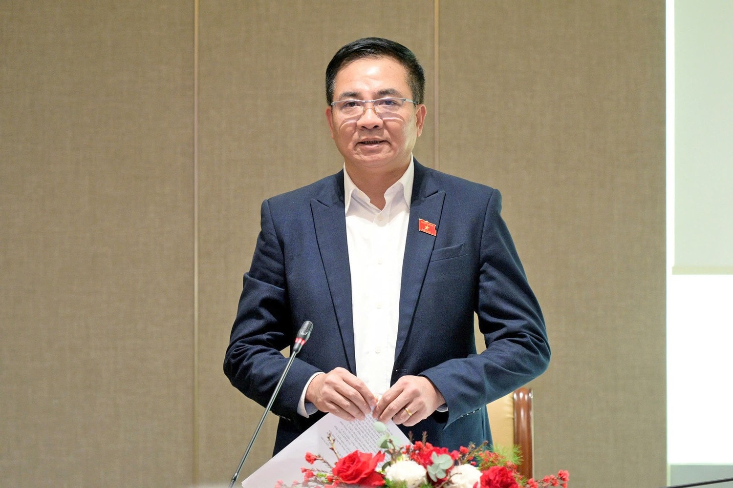 Phó Chủ nhiệm Ủy ban Quốc phòng, An ninh và Đối ngoại, Trung tướng Nguyễn Minh Đức phát biểu tại cuộc làm việc với Vietcombank