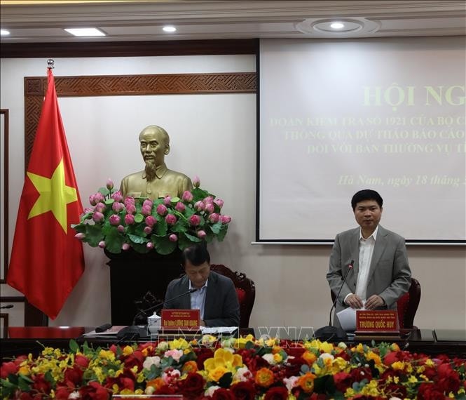 Bí thư Tỉnh ủy, Chủ tịch UBND tỉnh Hà Nam Trương Quốc Huy phát biểu tại buổi làm việc. Ảnh: Thanh Tuấn/TTXVN