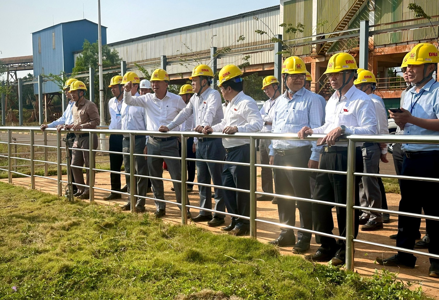 Đoàn công tác Ủy ban Khoa học, Công nghệ và Môi trường khảo sát thực địa tại khu vực Nhà máy Alumin Nhân Cơ (Đắk Nông)
