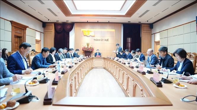Quang cảnh buổi làm việc