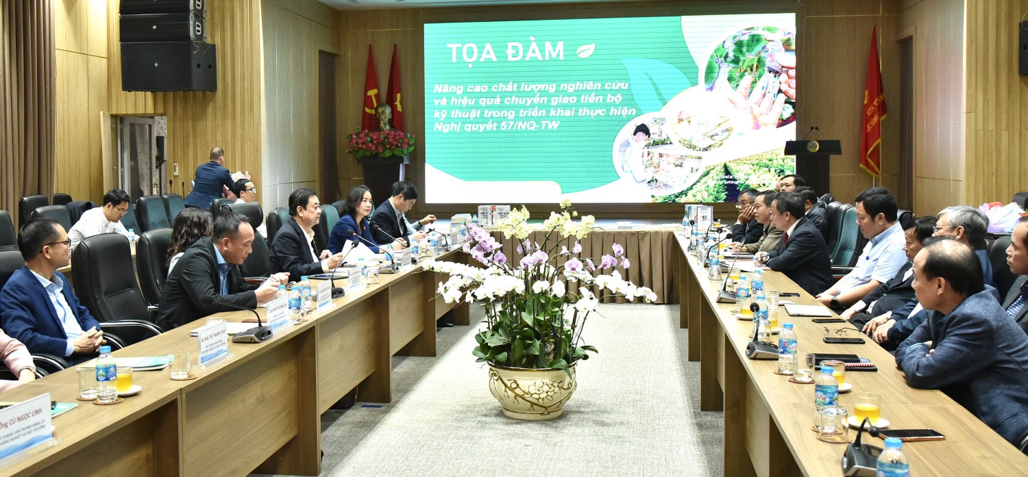 Quang cảnh cuộc tọa đàm. Ảnh: Quang Khánh