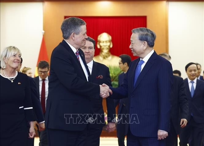 Tổng Bí thư Tô Lâm tiếp Thượng nghị sĩ Hoa Kỳ Steve Daines. Ảnh: Thống Nhất/TTXVN