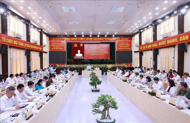 Hội nghị thông qua dự thảo báo cáo của Đoàn kiểm tra 1908 đối với các Ban Thường vụ Thành ủy TP. Hồ Chí Minh, Tỉnh ủy Bình Dương và Tỉnh ủy Bà Rịa - Vũng Tàu. Ảnh: Dương Giang/TTXVN