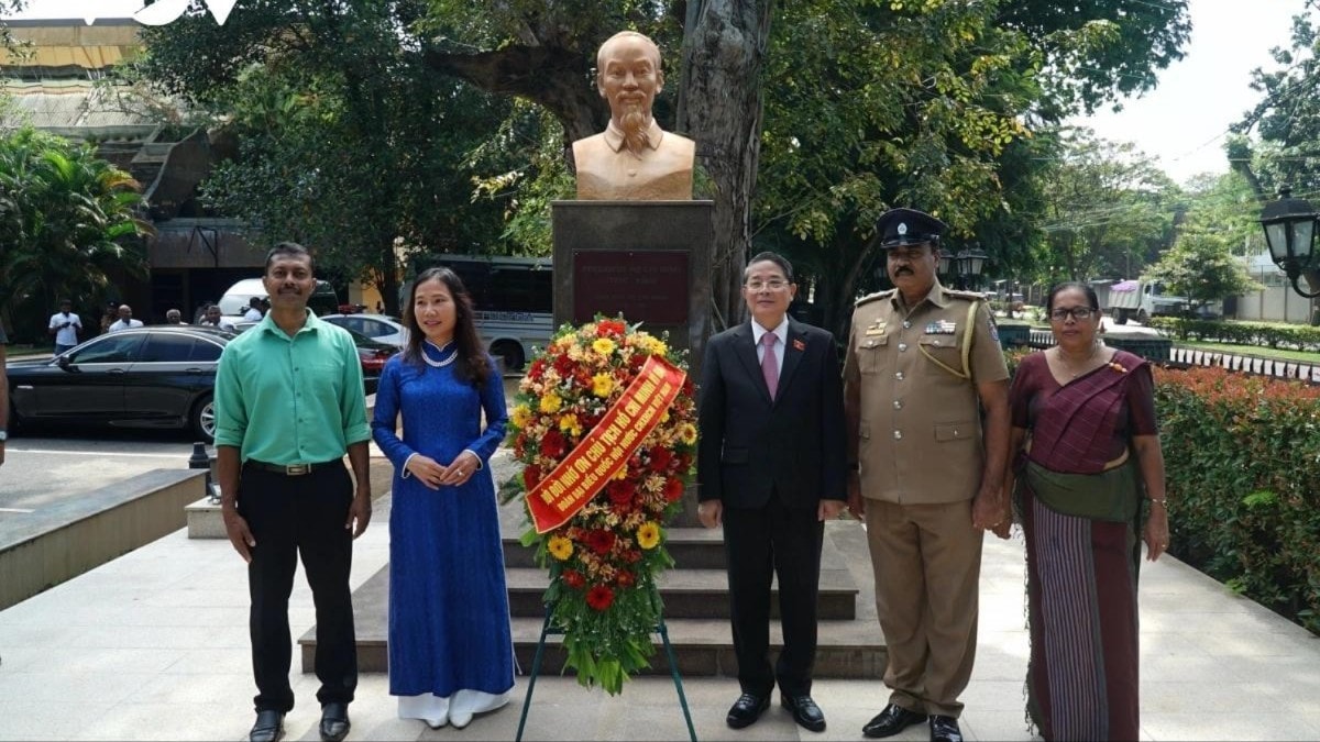 pho-chu-tich-quoc-hoi-1-4559.jpg
