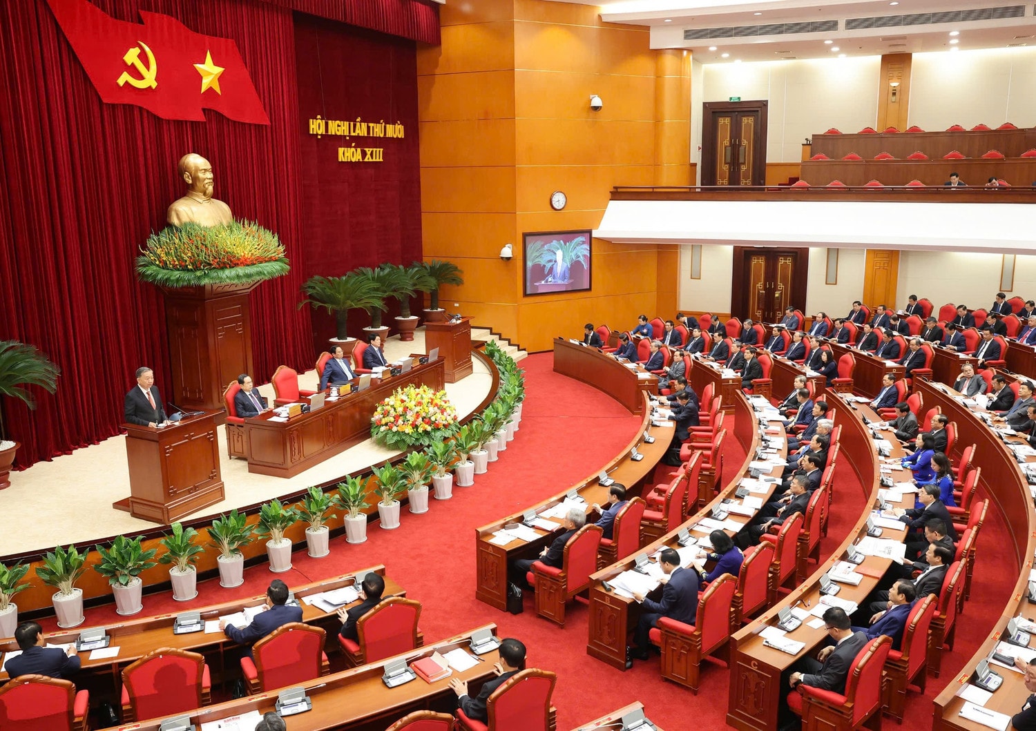 Toàn cảnh Hội nghị Trung ương 10 khóa XIII