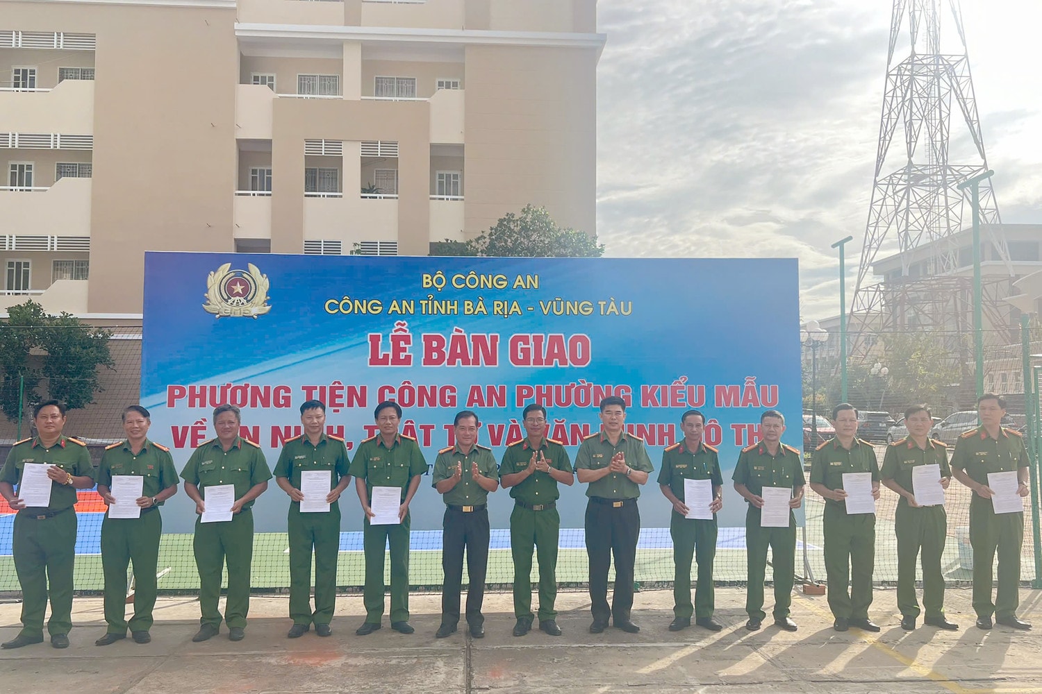 Một trong những yếu tố quan trọng giúp nâng cao hiệu quả hoạt động của Công an phường kiểu mẫu là việc bổ sung biên chế và đầu tư phương tiên, trang thiết bị