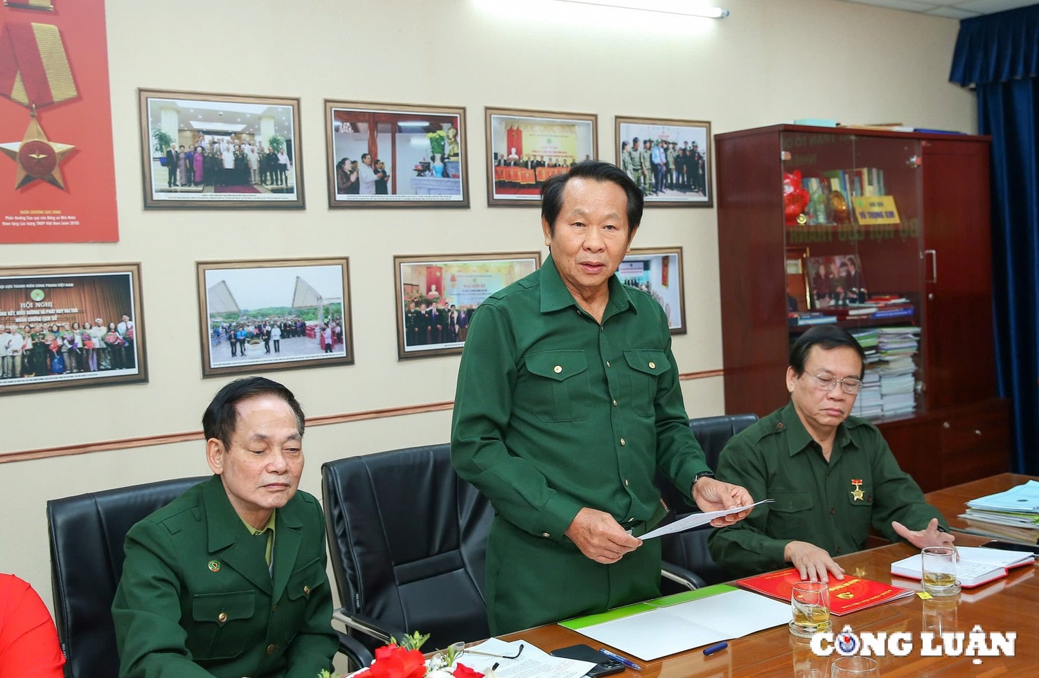 Đồng chí Thân Đức Nam phát biểu nhận nhiệm vụ và khẳng định sẽ nỗ lực hết sức mình cho sự phát triển của Chi bộ Hội