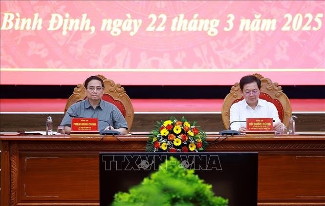 Thủ tướng Phạm Minh Chính chủ trì làm việc với Ban Thường vụ Tỉnh ủy Bình Định về tình hình phát triển kinh tế - xã hội. Ảnh: Dương Giang/TTXVN