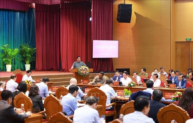 Quang cảnh buổi làm việc với Ban Thường vụ Tỉnh ủy Bình Định về tình hình phát triển kinh tế - xã hội. Ảnh: Dương Giang/TTXVN