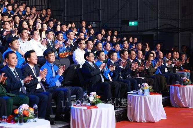 Thủ tướng Phạm Minh Chính dự Lễ tuyên dương, trao giải thưởng Gương mặt trẻ Việt Nam tiêu biểu năm 2024. Ảnh: Dương Giang/TTXVN