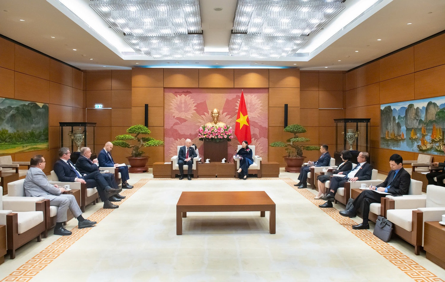 Quang cảnh cuộc tiếp