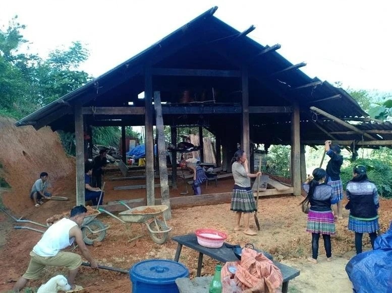 Bac Kan province is mobilising various resources to eradicate substandard housing. (Photo: VNA) makeshift-houses.jpg
