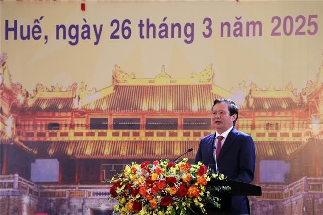 Bí thư Thành uỷ Huế Lê Trường Lưu đọc diễn văn tại lễ kỷ niệm.