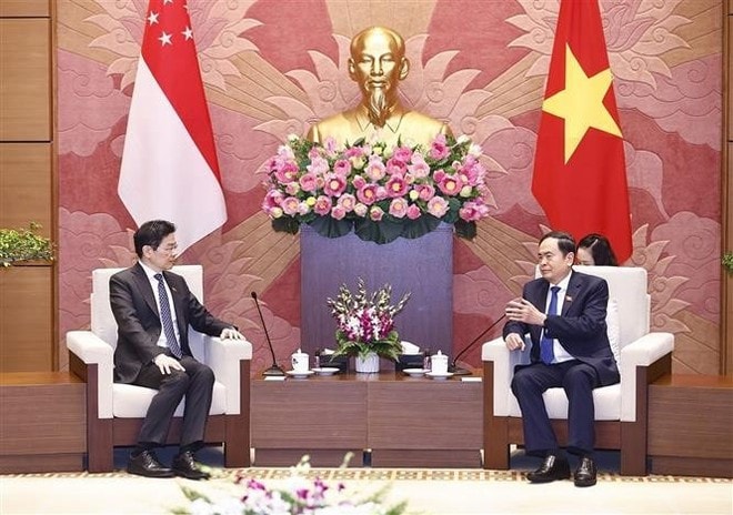 National Assembly (NA) Chairman Tran Thanh Man (Right) and Singaporean Prime Minister Lawrence Wong. (Photo: Lam Hien) National Assembly (NA) Chairman Tran Thanh Man (Right) and Singaporean Prime Minister Lawrence Wong. (Photo: Lam Hien)