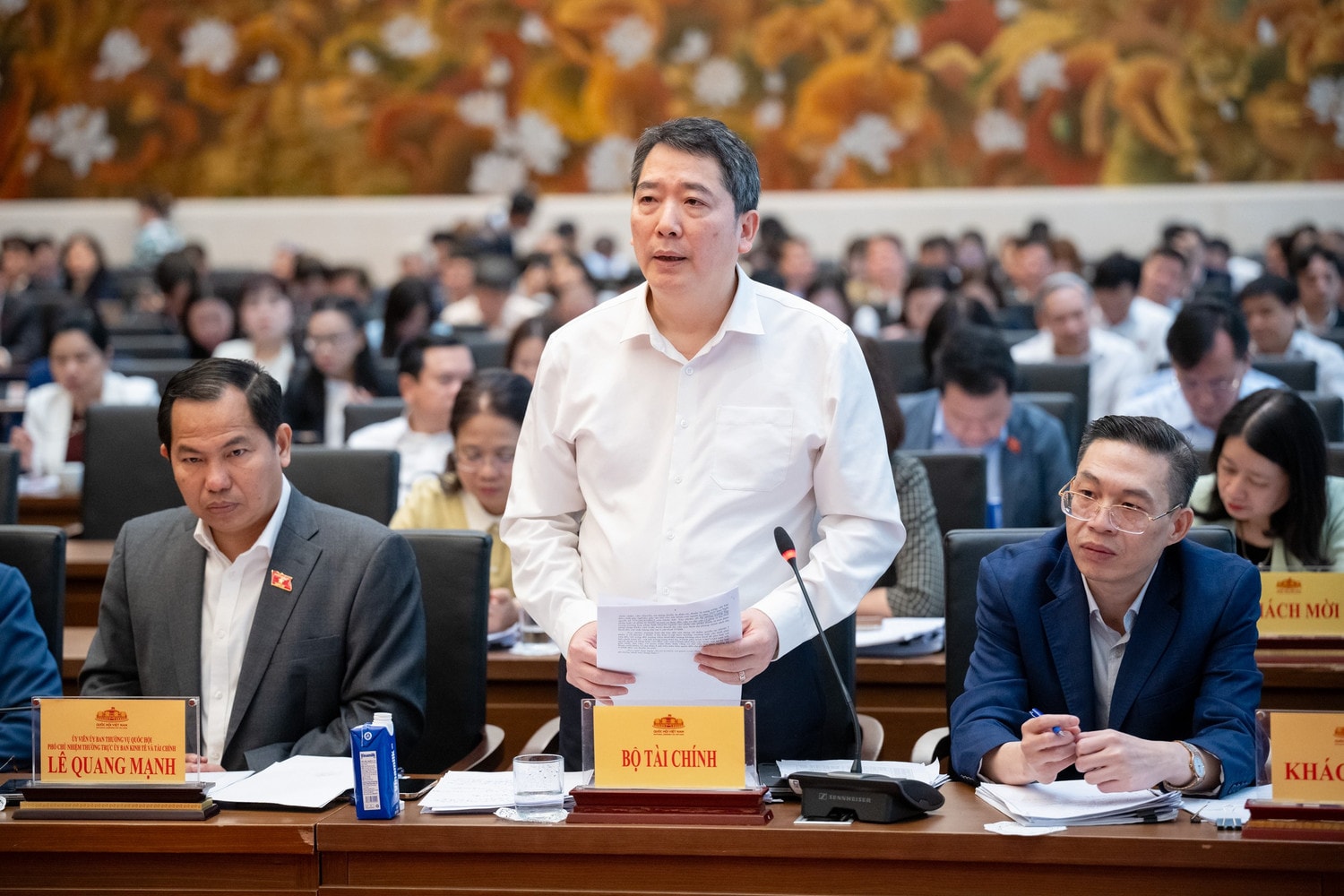 thu-truong-bo-tai-chinh-cao-anh-tuan.jpg