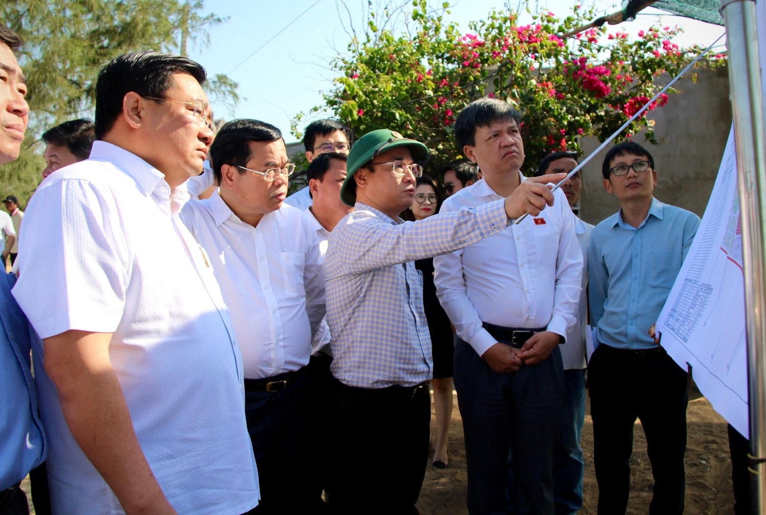 Đoàn công tác khảo sát thực địa tại khu vực các dự án Điện hạt nhân Ninh Thuận