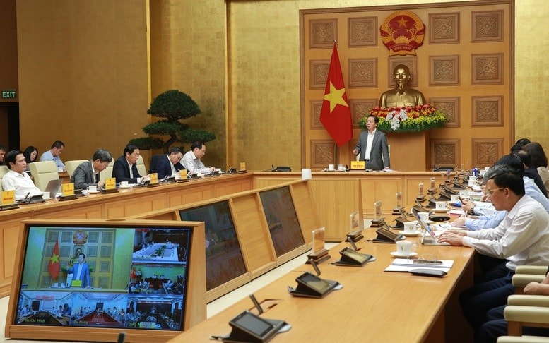 Phó Thủ tướng Trần Hồng Hà giao nhiệm vụ cụ thể cho các bộ, ngành, địa phương để sớm hoàn thiện và triển khai kế hoạch hành động quốc gia về giảm ô nhiễm không khí. Ảnh: VGP/Minh Khôi