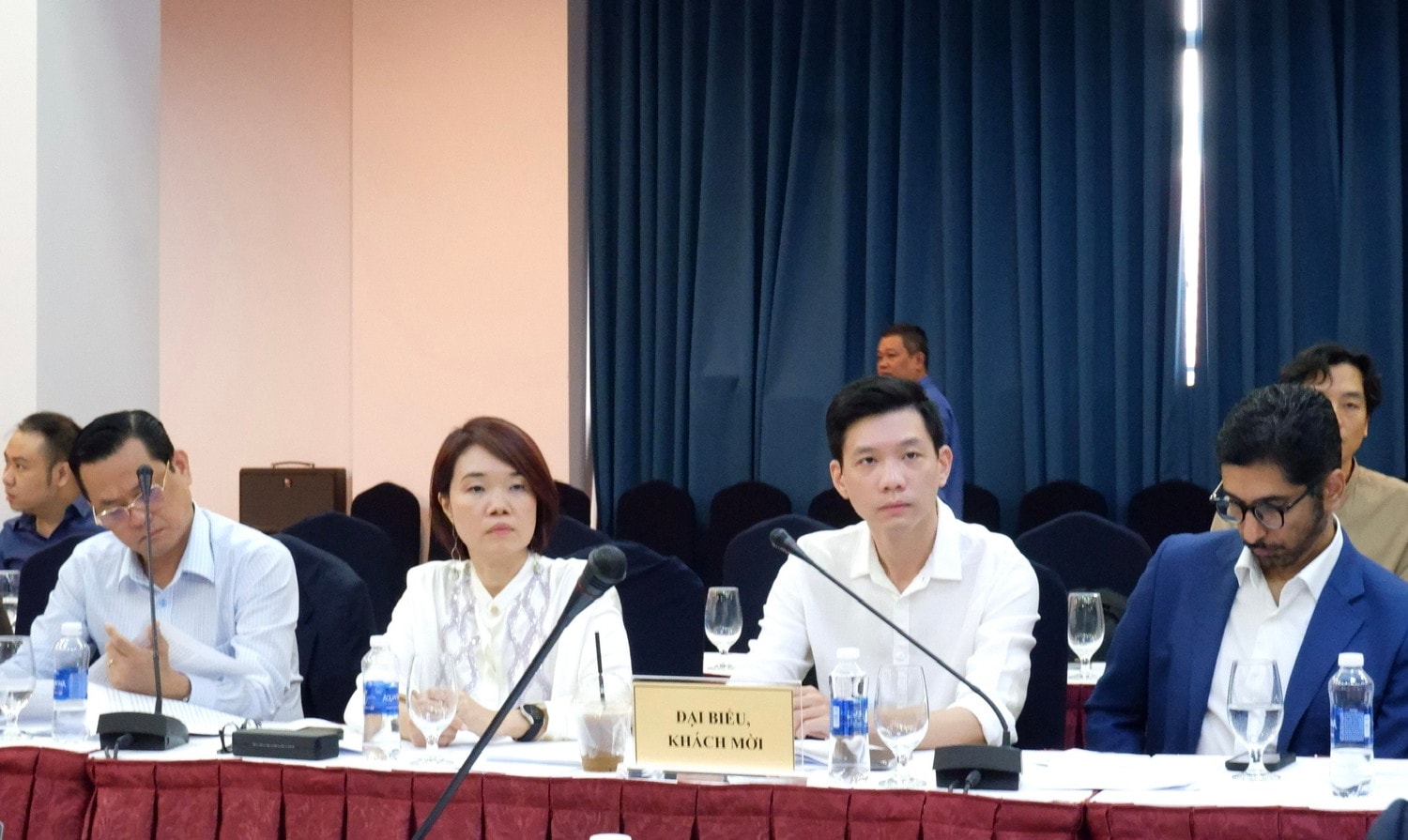 Các đại biểu dự tọa đàm