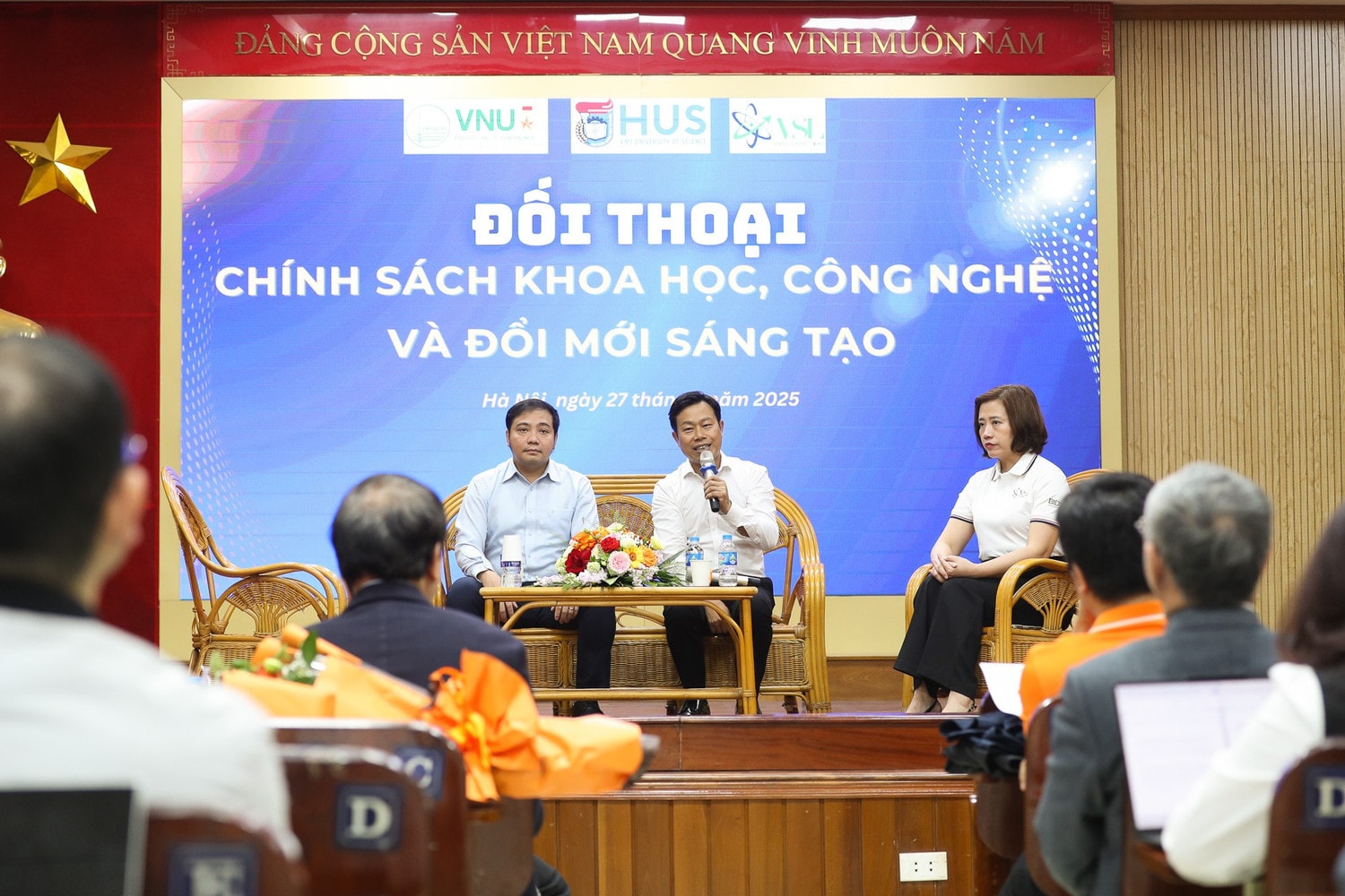 vnu-doi-thoai-nkh-lan-i-2025-33.jpg