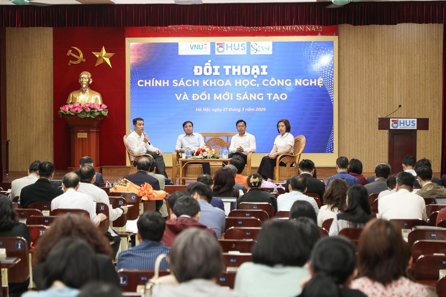 vnu-doi-thoai-nkh-lan-i-2025-67.jpg