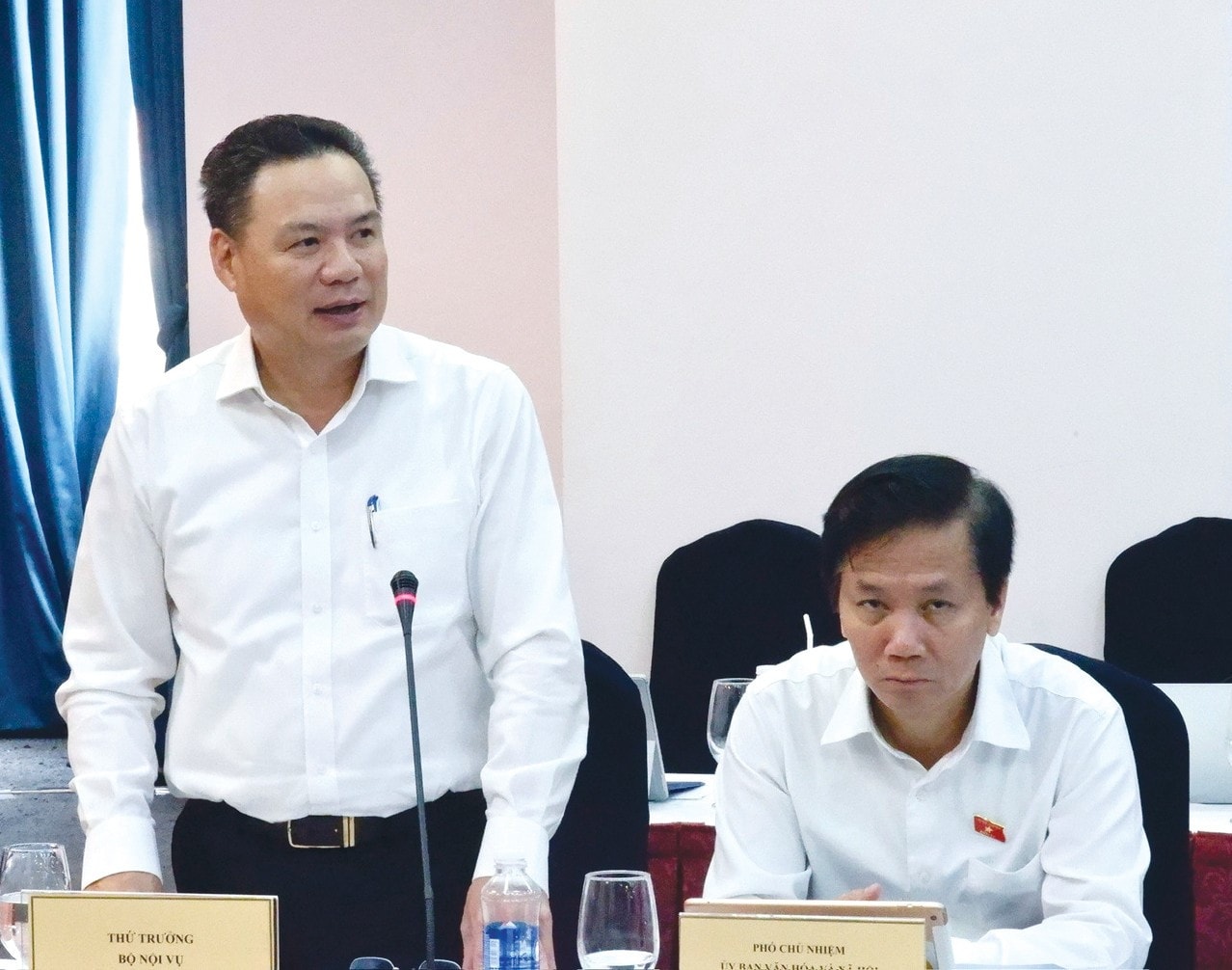 Thứ trưởng Bộ Nội vụ Lê Văn Thanh phát biểu tại hội thảo