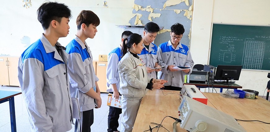 Trường Cao đẳng Nghề Vĩnh Phúc chú trọng gắn đào tạo với giải quyết việc làm cho sinh viên sau khi tốt nghiệp. Ảnh: Phfng Hải