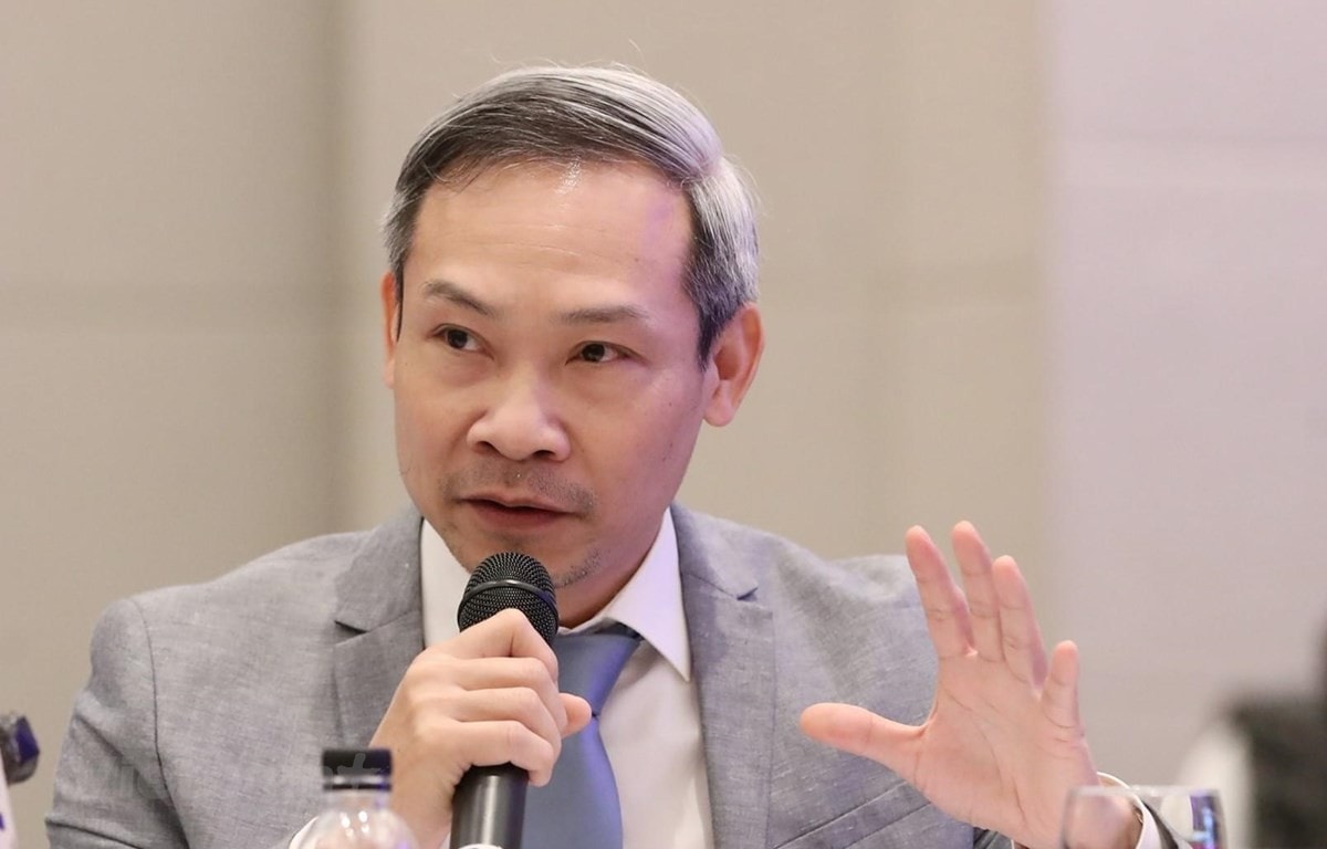Ủy viên là đại biểu Quốc hội hoạt động chuyên trách tại Ủy ban Kinh tế và Tài chính Phan Đức Hiếu