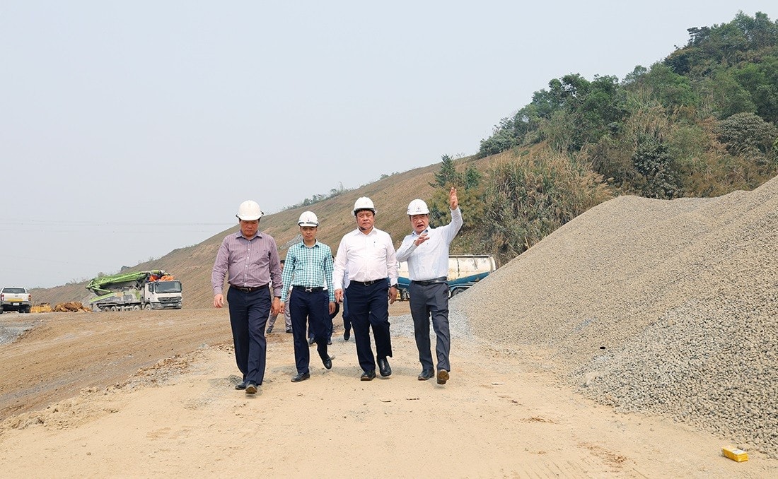 26325hoabinh3-20250326162636144.jpg
